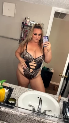 titties4kitties - Iniciando un nuevo año con la familia y mis amigos  salud  dinero y