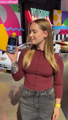 Sonja Reid aka OMGitsfirefoxx [ sonja-reid-aka-omgitsfirefoxx ] - I'm the whole package, baby 😈