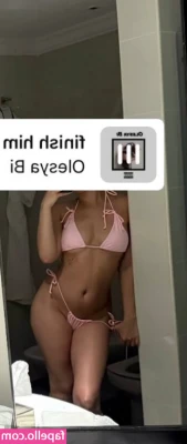 Olesyabi - It's Fuck Me Friday!! Woot! Tell me: left or right? The fat one or