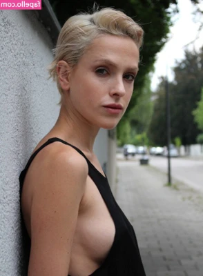 Tiffany Winteler [ tiffany-winteler ] - 30 minutes of me enjoying myself anyone ? ;)