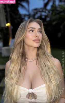 irinaxmira - A hot friend and I will be going out to dinner tonight and we will be