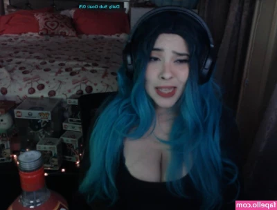 kellaaye - Wouldn t your Sunday be so much better spent sucking on some titties