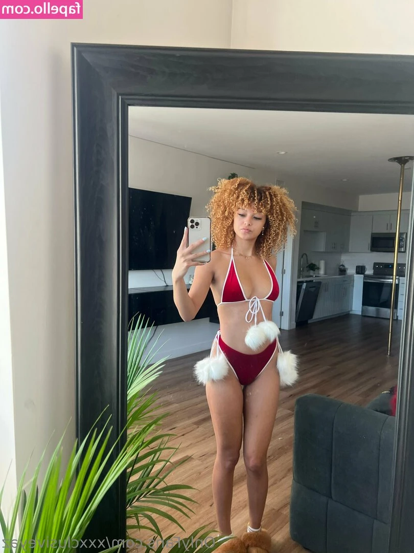 Xxxclusiveyaz - WISH I HAD A FAT ASS :(