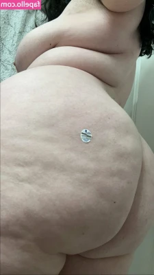Miss Kitkat [ miss-kitkat ] - Having my nipples played with early in the morning is ideal