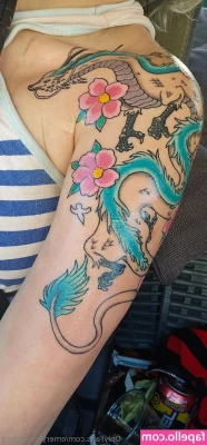 emeryfennecfree - Guys i need one cock in that pussy who wants to be first ?