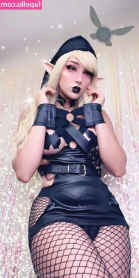 emeryfennecfree - Am I tempting enough?