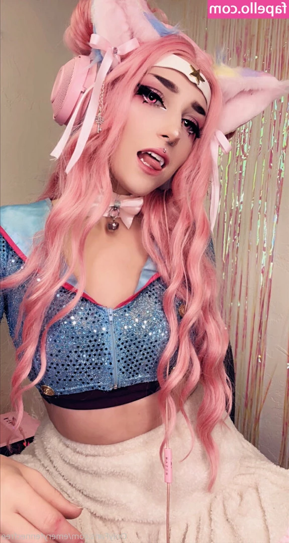 emeryfennecfree - Mirror pic