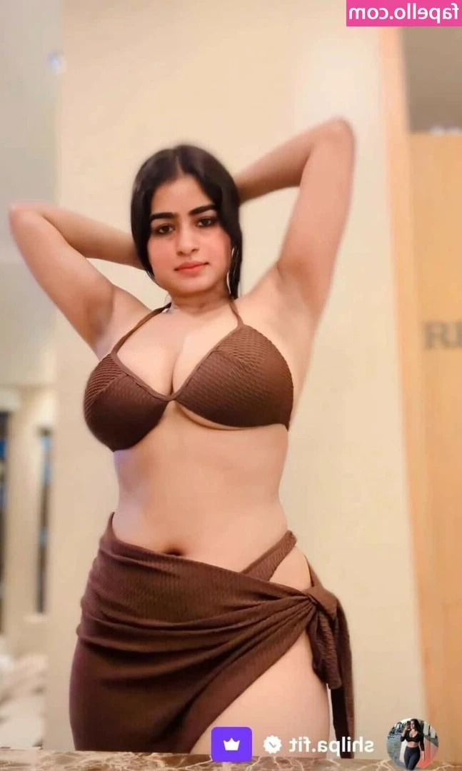 Shilpa Chandrashekar [ shilpa-chandrashekar ] - Wet hair don't care!!