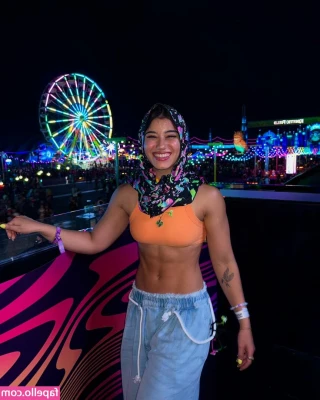 Sara Saffari [ sara-saffari ] - New Drop Number 57