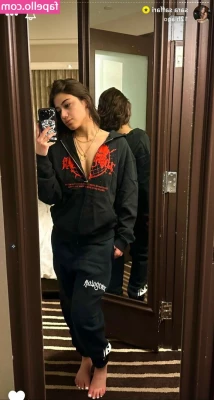 Sara Saffari [ sara-saffari ] - I’m onlineeee