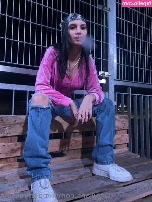Kimberly Alison [ kimberly-alison ] - Have you had 𝐒𝐄𝐗 𝐈𝐍 𝐀 𝐂𝐀𝐑?👌👈💦💦
