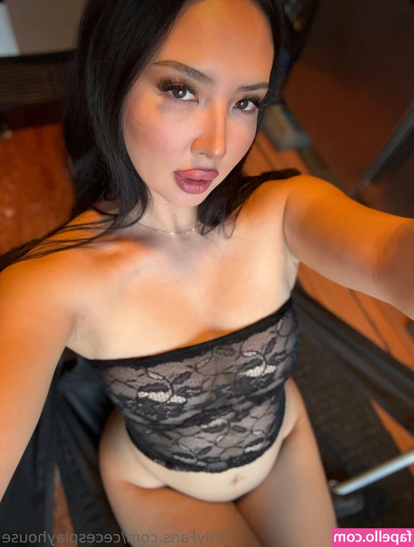 cecesplayhouse - If you d like to see the uncensored picture check out below