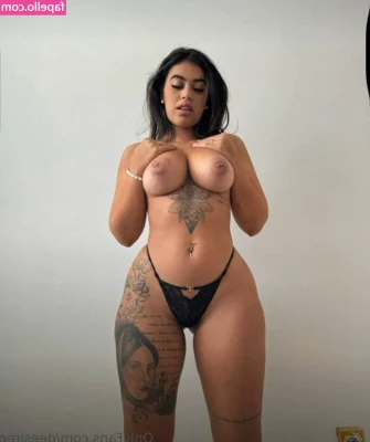 cutiekyliee - Just blow drying my hair.. wish I had something else to blow instead