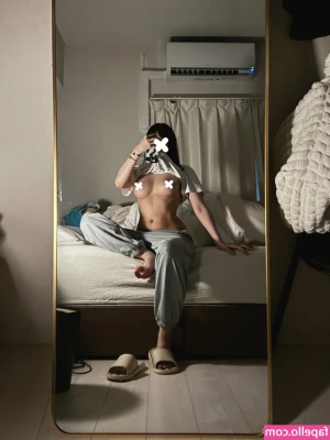 _6m_oO [ 6m-oo-3 ] - Happy freaky Friday!! I’ll be available for a short while 💋