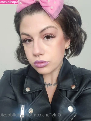 daisydolldoesit - Hrrr🥵🥵🥵🥵