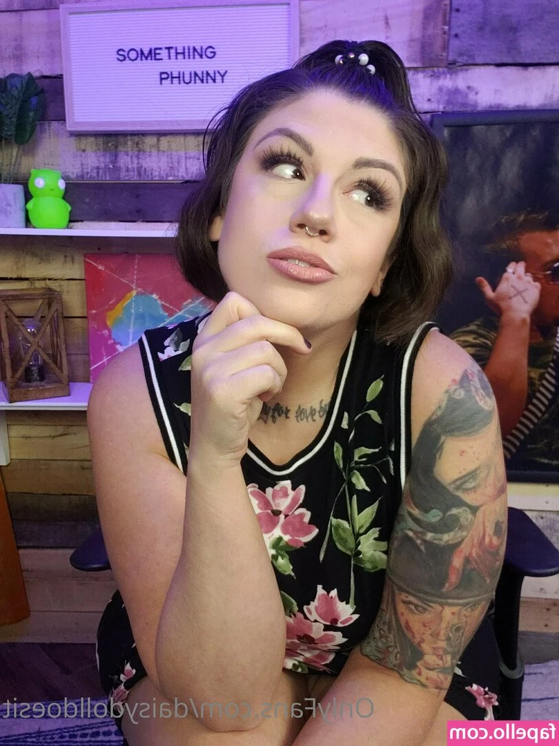 daisydolldoesit - I was gifted something pretty & pink just before Barbie season