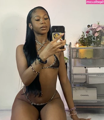 theangelbabyyy - Dancing is my joy boost    Just moving around shaking my body   Swipe
