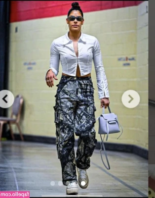 Kelsey Plum [ kelsey-plum ] - So what do I have going on under my boo sweater you ask??? Now who