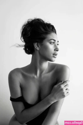 shaynasenior - Like this if you like my tits