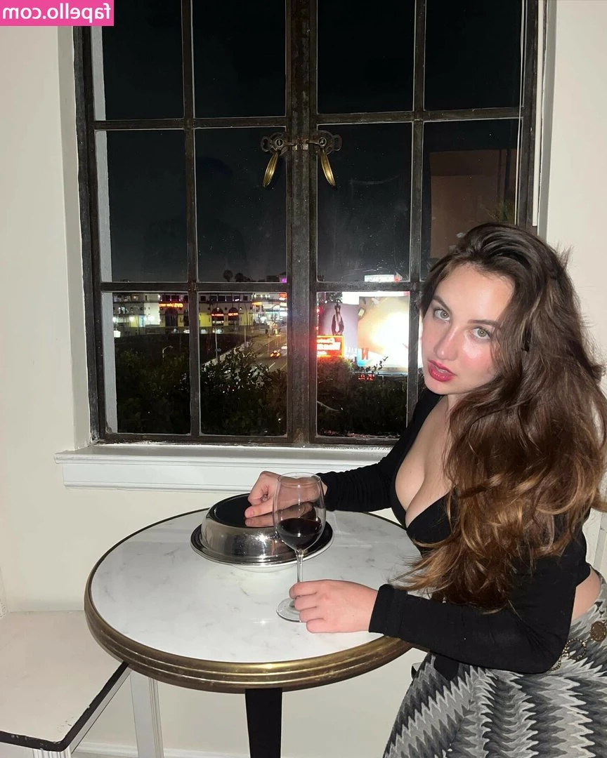 Jackie Frazey [ jackie-frazey ] - Don’t be shy…. Message me 😘