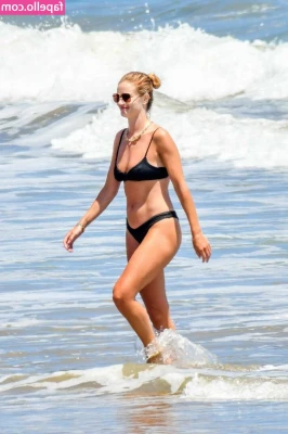 Rosie Huntington-Whiteley [ rosie-huntington-whiteley ] - Did you get this whole naughty stocking photoset yet? It's one of my part 1