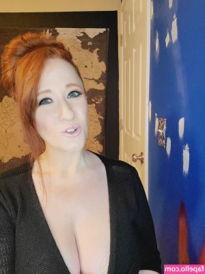 Rawrist - Want me to flash these tittys daddy? 🍒