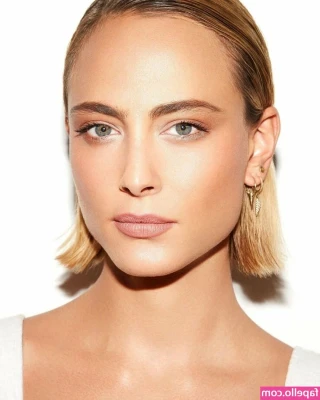 Nora Arnezeder [ nora-arnezeder ] - Met up with my Tinder date tonight and I had a lot of fun playing