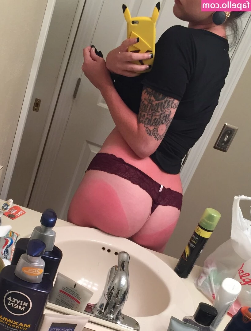 baeporeon - I can t sleep  I make a hot video guys   Unlocked and find out