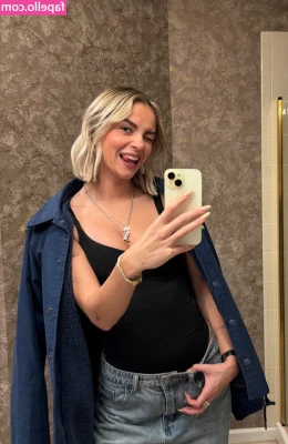 Charlotte Fromm [ charlotte-fromm ] - SOO out of your league