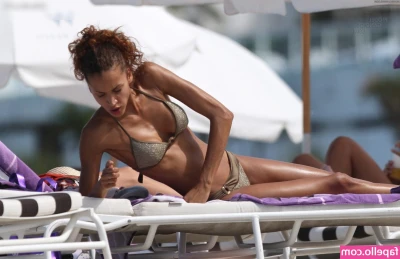 Noémie Lenoir [ nomie-lenoir ] - WORKING MY WAY DOWN THE RAINBOW 😈🌈 ID#316 In my fishnet