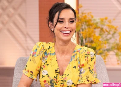 Christine Lampard [ christine-lampard ] - I have two spots left for Skype shows tonight! DM to book 💋