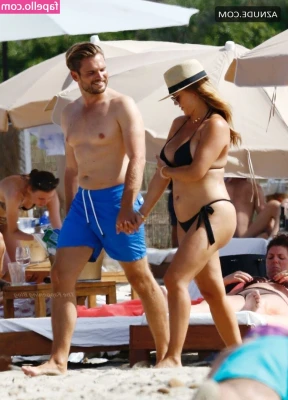 Jessica Paszka [ jessica-paszka ] - Tell me what happens after you spread my legs