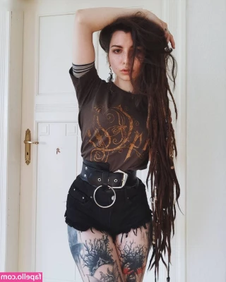 Moona.Autumn [ moona-autumn ] - Mild exhibitionism to begin my day 👅