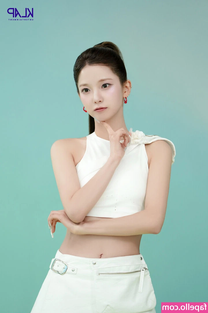 Choi Yu-Jin [ choi-yu-jin ] - let me borrow your face for sec 😊