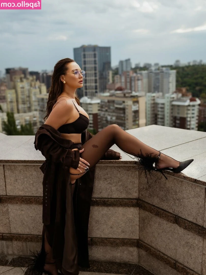 salivanchuk.anna [ salivanchuk-anna ] - Just hanging out having a smoke
