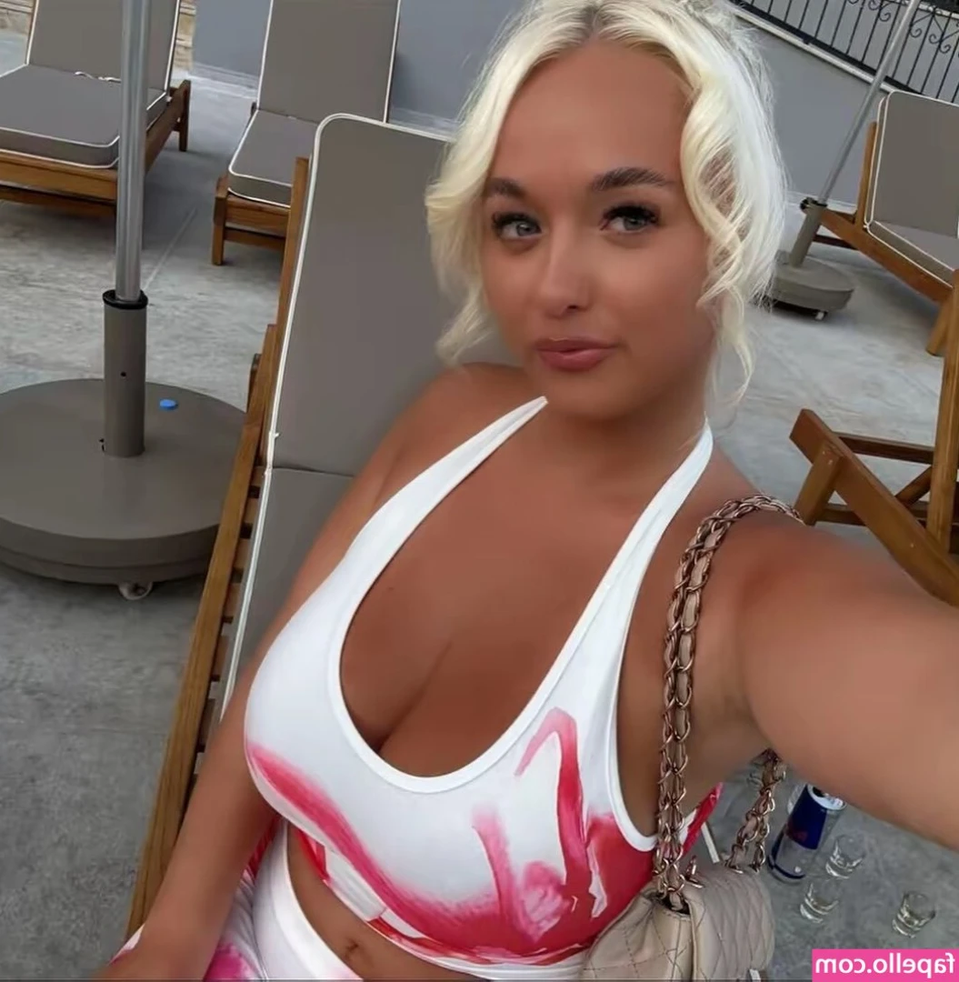Little Blonde [ little-blonde ] - These socks are coming off! Are you getting off to them? 💦💥