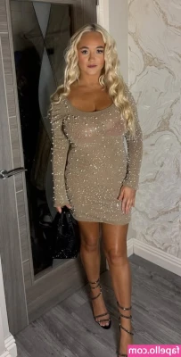 Little Blonde [ little-blonde ] - I'm ready to step on you 😈