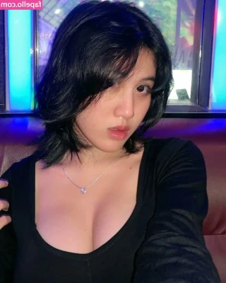 Deandra Aurelia [ deandra-aurelia ] - I’m not a genie, but I can make your dreams come true😈