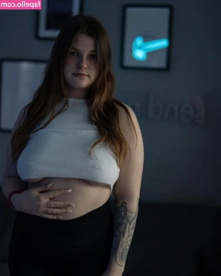 Sandy.Prehm [ sandy-prehm ] - Showing off my Bra!