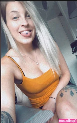 Kichie94 - 👠 FRIDAY FEET BUNDLE 👠  👀 Check your DM’s 👀