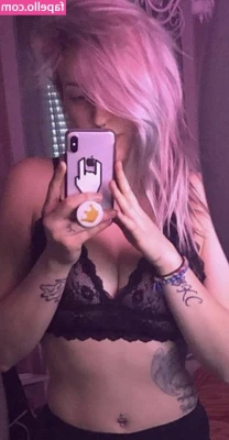 Kichie94 - Bath and an early night for this sexy milf…