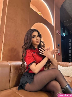 melinda ademi [ melinda-ademi ] - They'd look better wrapped around you.