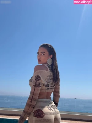 Elvana gjata [ elvana-gjata ] - What solo content do you want to see me film next?