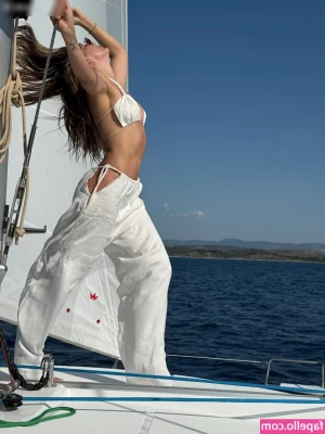 Elvana gjata [ elvana-gjata ] - i look so hot naked and blonde. would you fuck me? would u fill me up