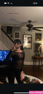 Marissa Lutz [ marissa-lutz ] - Happy Friday!  Booty is gonna haunt you forever👻