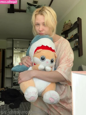 jenny_vip [ jenny-vip ] - Shout out to everyone that joined my first solo live last night  I ll