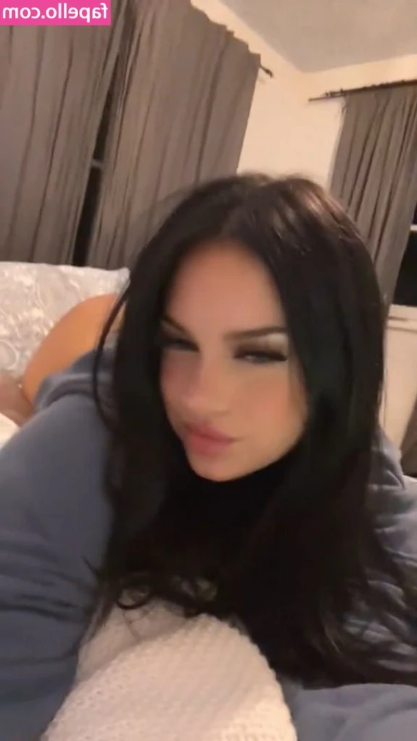 johannaaaa222 - How does my Ass look? Good Night!