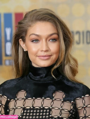 Gigi Hadid [ gigi-hadid ] - my friend 😍🌴❤️