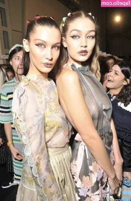 Gigi Hadid [ gigi-hadid ] - Parts of a live stream from 2022! Enjoy<3