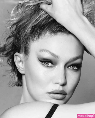 Gigi Hadid [ gigi-hadid ] - Trying to pretend you’re not staring is no fun. Just admit it,